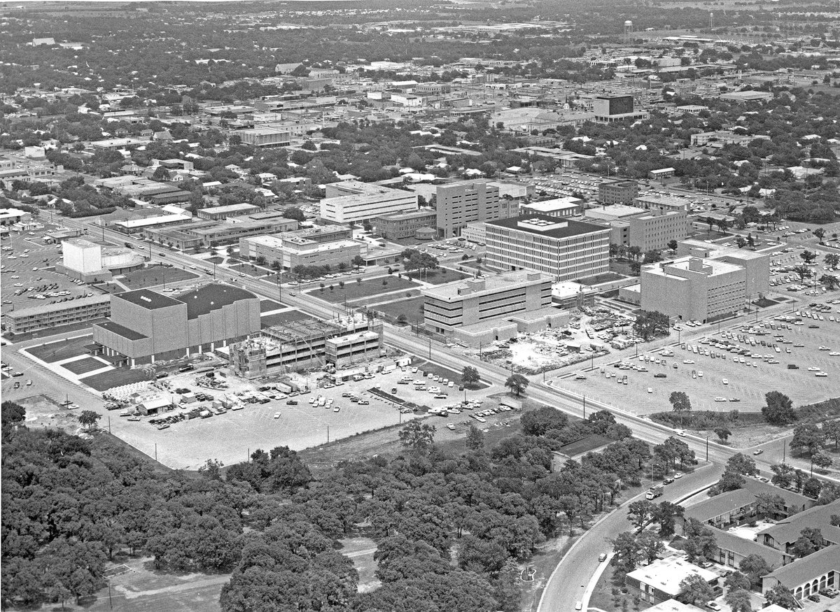 utalibraries's tweet image. This Throwback Thursday, we’re featuring a close-up aerial photograph of UTA in 1970, capturing the campus construction. Reflect on the past and appreciate the progress that has shaped our university. #ThrowbackThursday #UTALegacy #CampusDevelopment