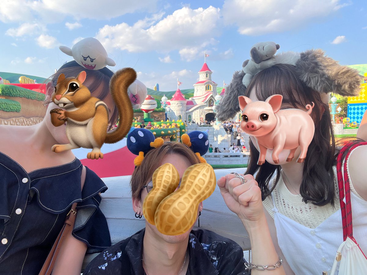 krmm0_0's tweet photo. 初めてディズニーで会ってから丁度6年🐭今年はユニバで会えた🌎
暑すぎてしんどかったけどめちゃくちゃ楽しかったまた会おう🥰 https://t.co/Kyi7dKZ1Ba