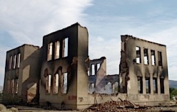 HistoryNevada's tweet image. The old schoolhouse in Wadsworth, NV burned mostly to the ground on Sep 10, 2011. Firefighters were able to save nearby houses.
2nd photo via bit.ly/3qw41it.