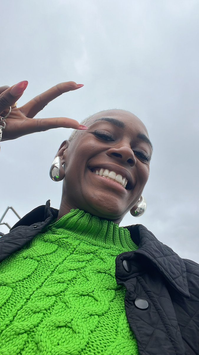 shakesdrayton's tweet photo. Guess my favourite colour😂 https://t.co/PoZRC88NHw