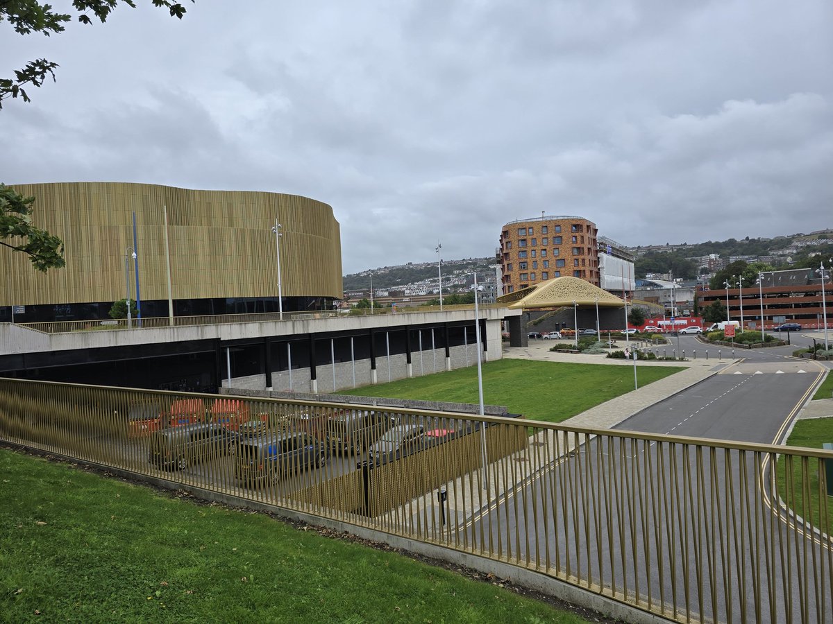 SymlConnect tweet media