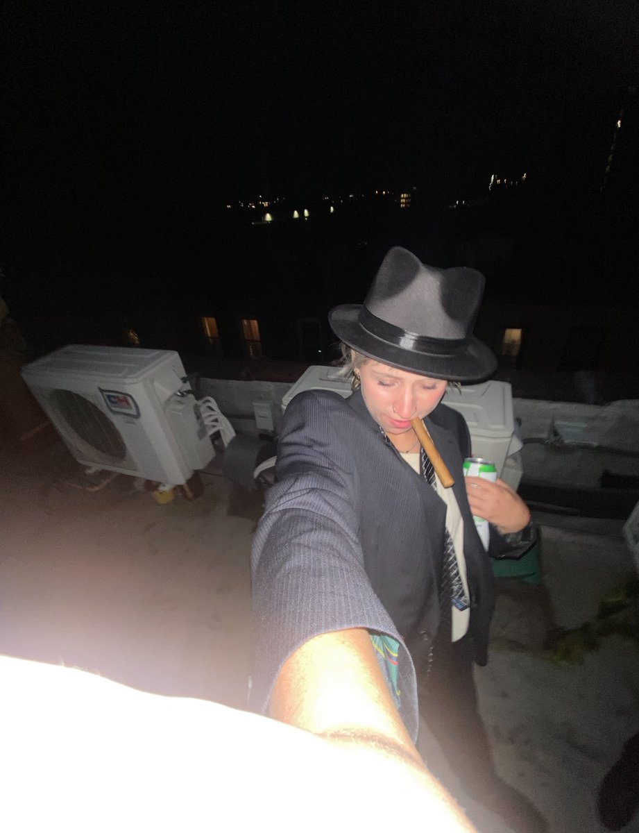 fettyschwapp's tweet photo. don’t move to new york city baby it’s gonna change the way you dress https://t.co/d5ynrALEzZ