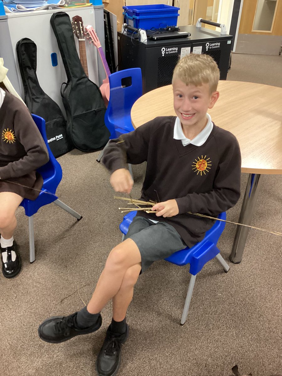 GaytonPrimary's tweet photo. More hedgehog willow sculpture photos. Year 6 are now working to create hedgehog ears and feet.     Year 3 made the body and spines and Year 6 are beginning to weave the spines into the body. @twigtwisters @EcoSchools @WirralCouncil @HogFriendly https://t.co/dzsYAcx8Vr