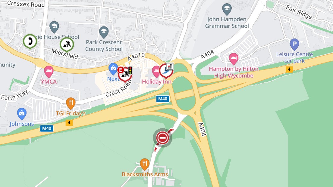 ⚠️There will be a full weekend closure of the A404 Handy Cross roundabout at Junction 4 of the M40 near High Wycombe, to address the deteriorating condition of the roundabout surfacing. The closure will start at 9pm on Friday 13 September. [1/3]