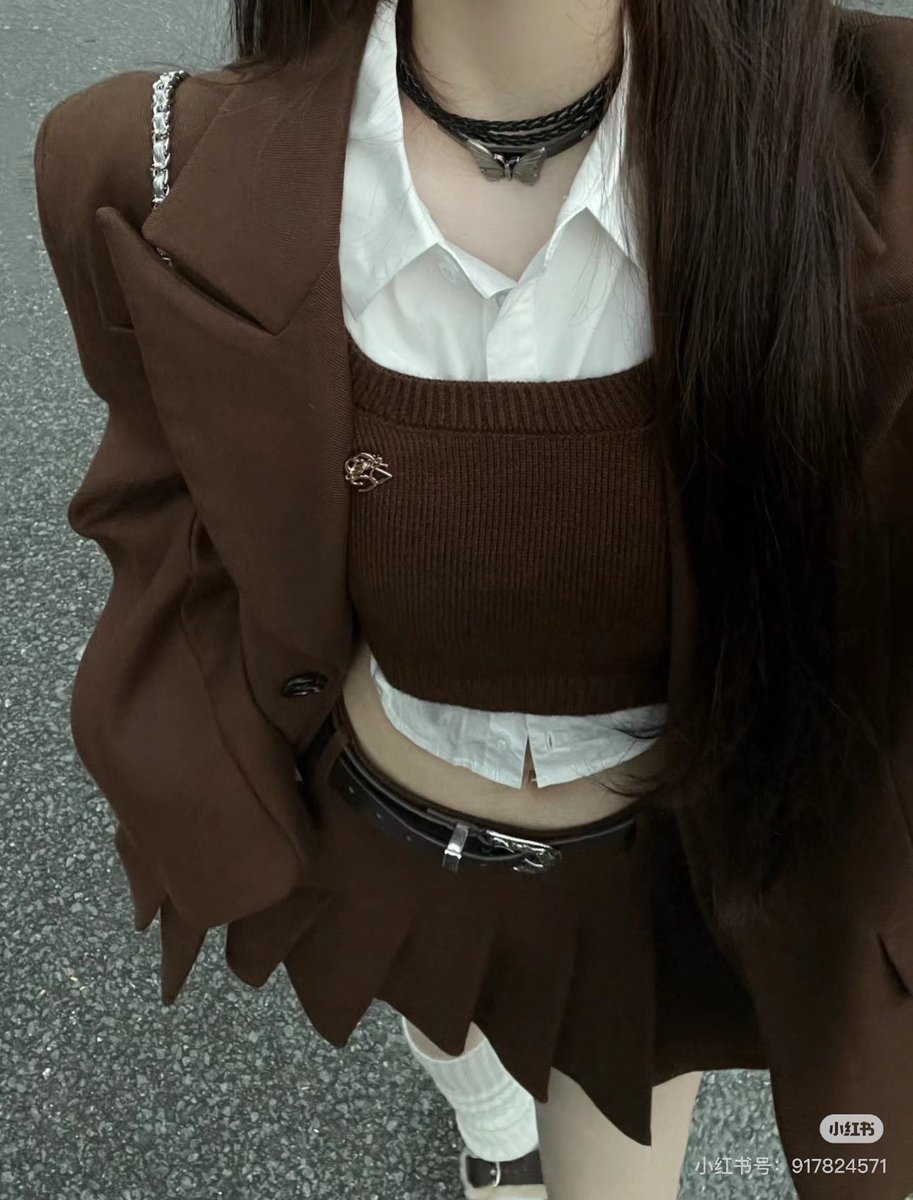 hongmeinu_china's tweet photo. 真似したくなる…❤︎秋のワンホンコーデ🐿🍂 https://t.co/EMPQueHFnm