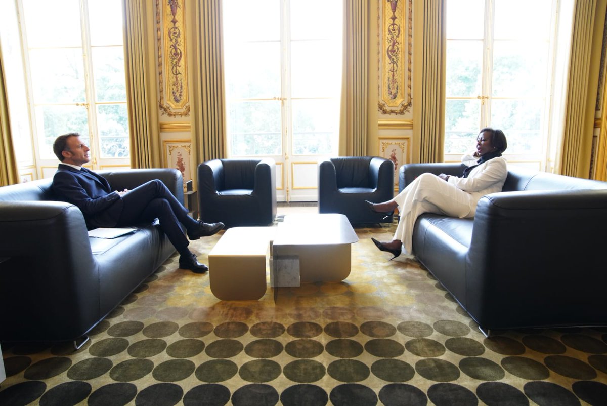 📢 À moins d’un mois du #SommetFrancophonie2024, <a href="/EmmanuelMacron/">Emmanuel Macron</a> et <a href="/LMushikiwabo/">Louise Mushikiwabo</a> se sont rencontrés pour finaliser les préparatifs de cet événement majeur. Ils réaffirment leur engagement à promouvoir la diversité linguistique et à valoriser les nombreuses opportunités qu’offre