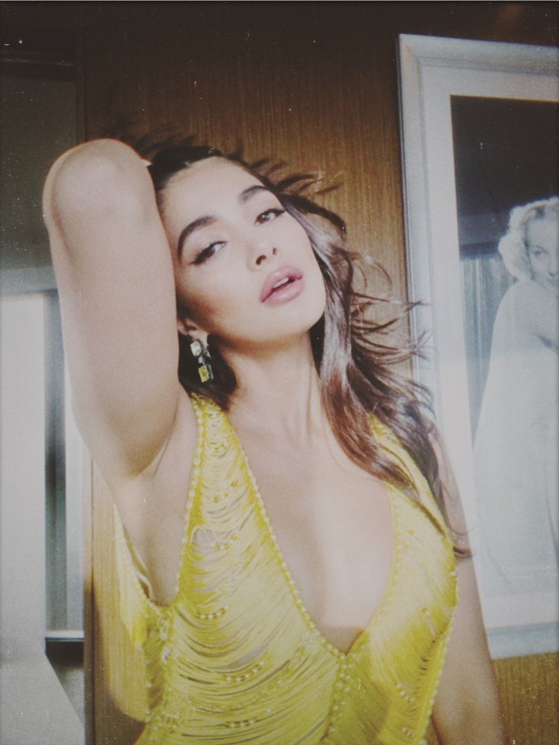 GXHfEucawAAaOBs?format=jpg&name=large