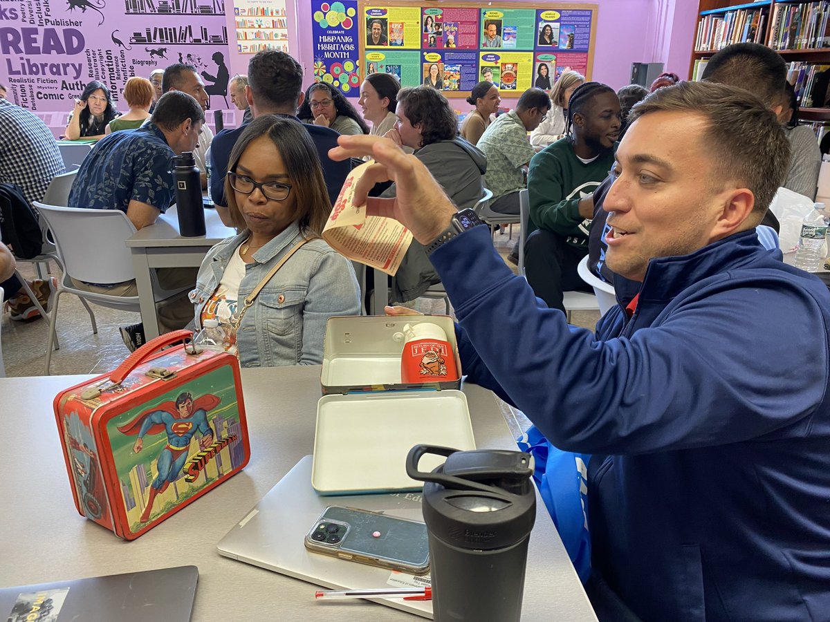 PSMS206M's tweet image. Yesterday, we kicked off our first professional development session for this year’s I AM Project: The Year of Empowerment! 🎉  It was an inspiring experience sharing Where I’m From poems and sharing artifacts that represent an aspect of our identity. #EmpowermentInAction