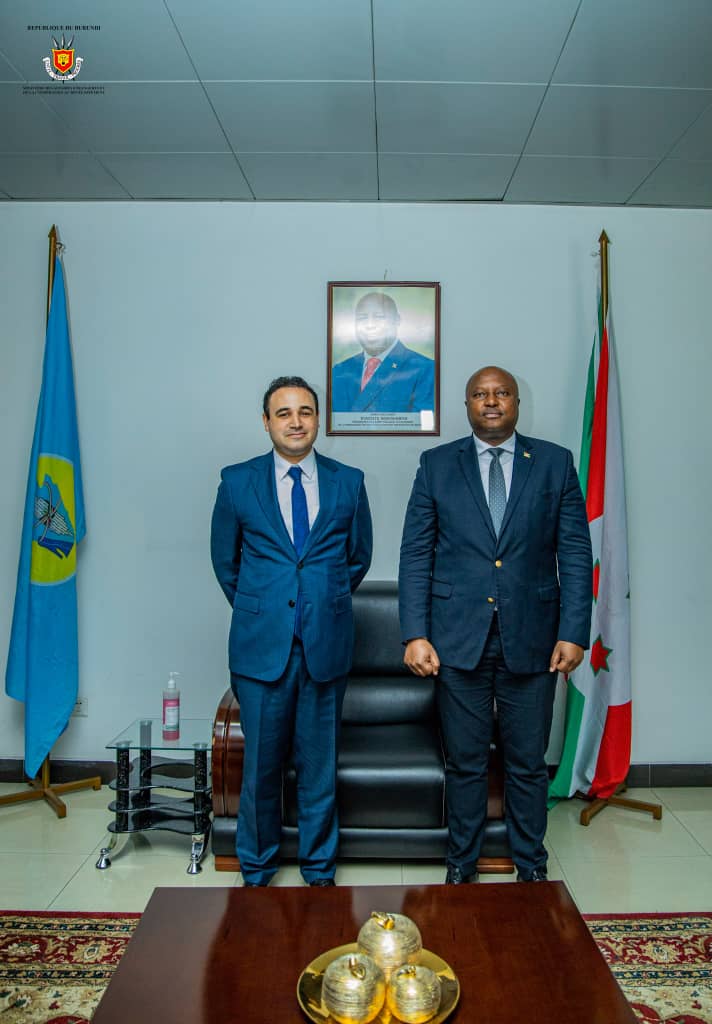 MAEBurundi's tweet image. Ce matin, le Ministre des Affaires Etrangères et de la Coopération au Développement S.E Amb. Albert SHINGIRO a reçu en audience l'Ambassadeur du Royaume de Belgique au Burundi S.E.M Michael Wimmer à la tête d'une délégation composée de Monsieur Abou El Mahassine Fassi-Fihiri,…