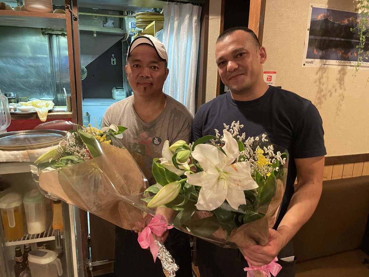 minnadeasobini's tweet photo. 本日はスパイスラバー板橋を讃える会にご参加いただきありがとうございました。大盛況のため店外で待機するお客さんもいる状況でした。いつもの通り絶品のネパール料理を提供いただくことができましたが、これが最後になると思うと寂しい気持ちです。お二人の新天地でのご活躍をお祈りしています！ https://t.co/hGgToyiY4R