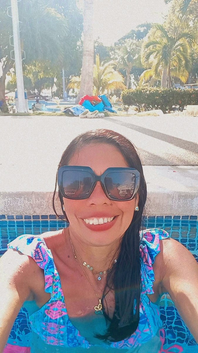 yolucecita's tweet photo. Dejo esto por aquí
#MartesDeGafas 👓🕶
#FelizMartesATodos #ModoRela https://t.co/TvnTgL7wKB
