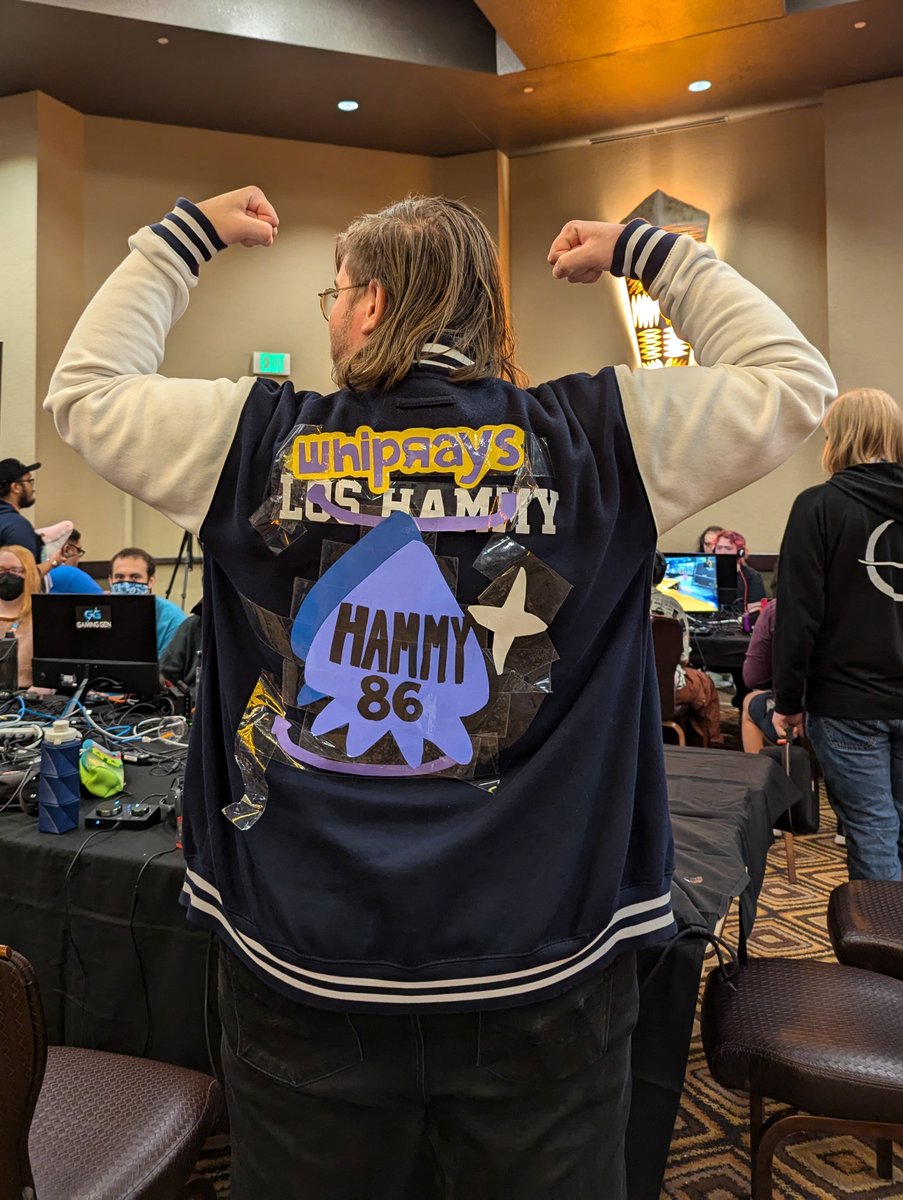 Riptide is over and I've slept for 14 hours after being awake for 36 hours straight (we love travel + car problems), I thought I'd make a thread about my ENTIRE Riptide experience. This was my second LAN. It was so much busier than expected and was full of ups and downs. LONG🧵.