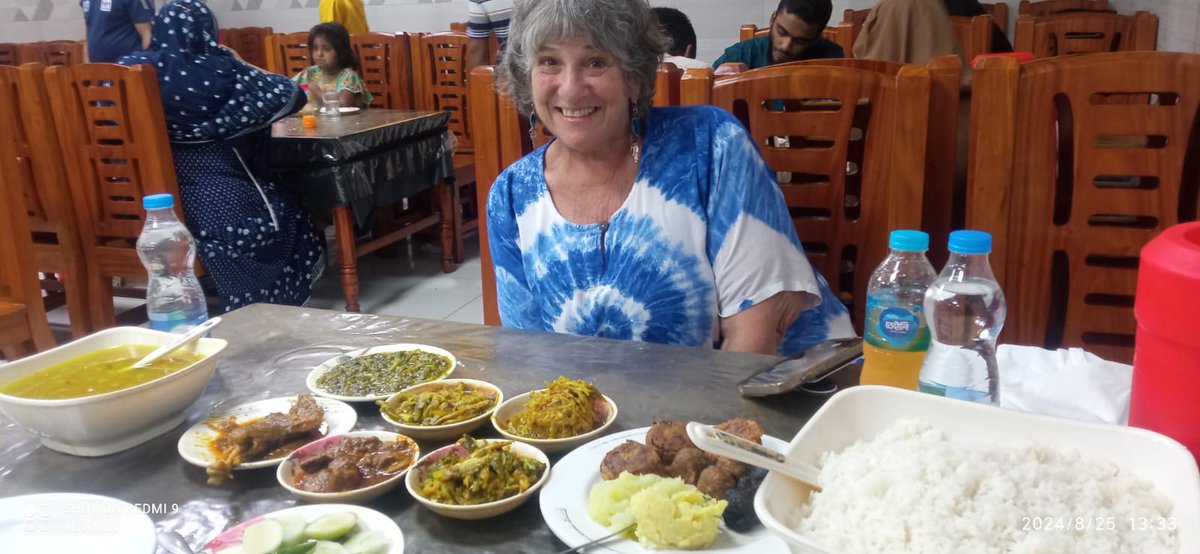 modhutours's tweet photo. Roni Gardinier, a tourist from the United States of America visited Bangladesh with Modhu Tours.

https://t.co/GgLvv9nFIG

#bangladeshtour #bangladeshtourism #bangladeshtourpackage #bangladeshtourismpackage #modhutours https://t.co/rq11U1m9NU