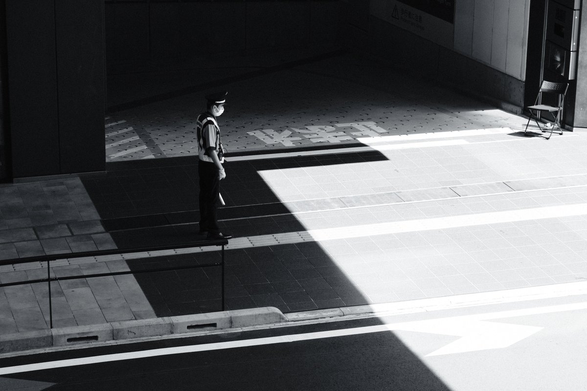 nkmrryx's tweet photo. 光を司るおじさん
in Shibuya
#fujifilmxt30 https://t.co/q6XKRKGoht