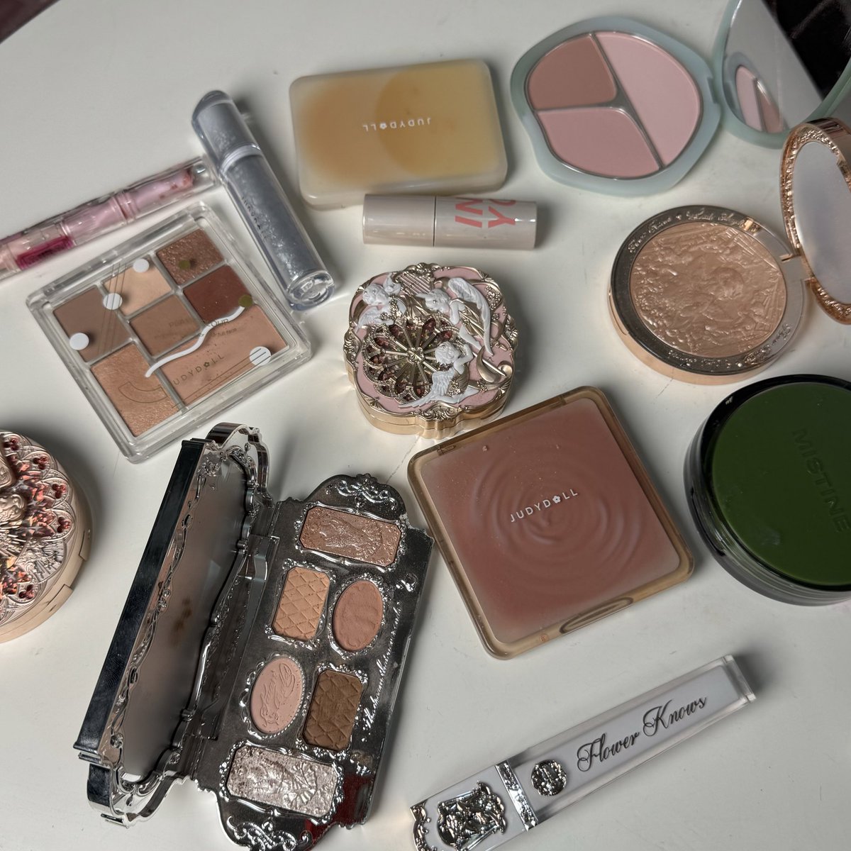 แปะ 📍 เธรดรวมคสอจีนแบรนด์ที่เราชอบ คัดมาแล้วว่าจึ้งทุกตัววววววว ✨