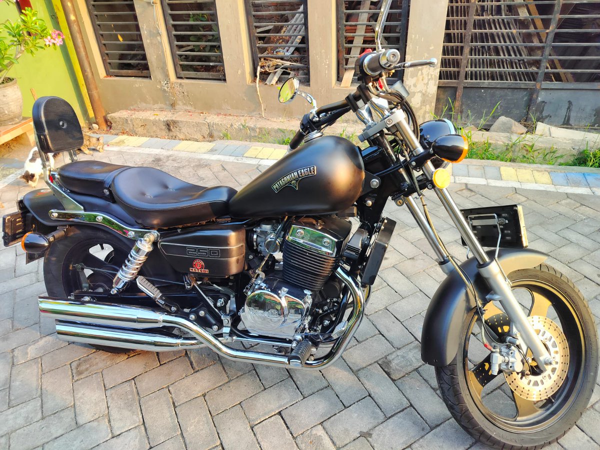 ak mw jual motor bapakku donk, sapa tau ada yg minat. ini benelli eagle 250, bantuin aku jd anak yg berbakti pls😋😋🫰🏻‼️
harga? cek kondisi? dm ajaa ya😘