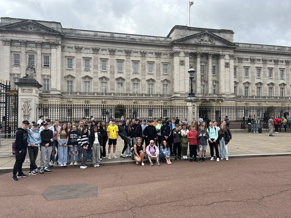 Miss Comrie tweet media