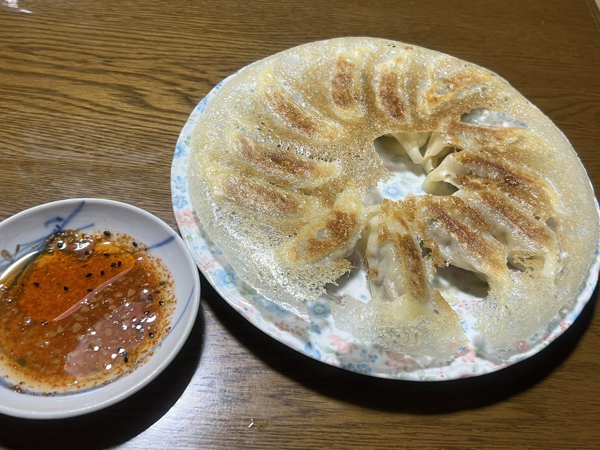 manma_maruru's tweet image. 夕食も餃子🥟

あかべこさん眺めながら
ひとりニヤニヤ
#あかべこ
#カッパベコ
#分福茶釜ベコ
#かまいたちベコ