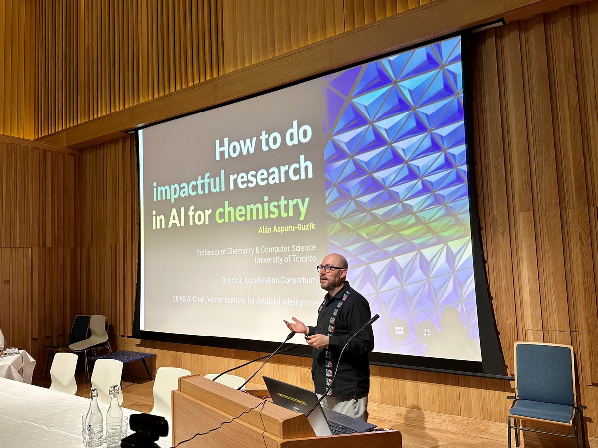 Volker Deringer (@vl_deringer) on Twitter photo Inspiring opening lecture & advice for students in the field by <a href="/A_Aspuru_Guzik/">Alan Aspuru-Guzik</a> at #FD_Data. Thank you for joining us! #DigitalChemistry #compchem Inspiring opening lecture & advice for students in the field by <a href="/A_Aspuru_Guzik/">Alan Aspuru-Guzik</a> at #FD_Data. Thank you for joining us! #DigitalChemistry #compchem