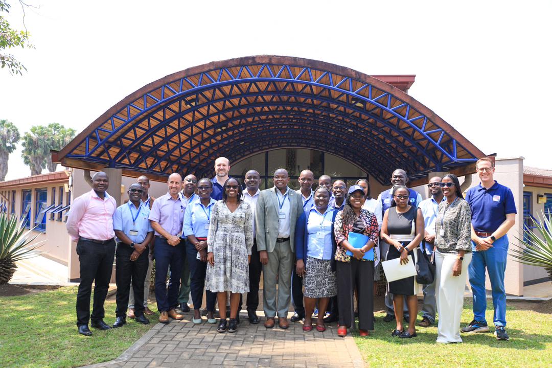 _RHSP's tweet photo. The U.S. Ambassador to Uganda, William W. Popp, CDC Country Director Dr. Mary Boyd, and U.S. NIH Uganda Scientific Director Dr. Steven Reynolds visited the Rakai Health Sciences Program (RHSP) headquarters in Kalisizo, Kyotera District, this morning. https://t.co/xitiKpv5iG