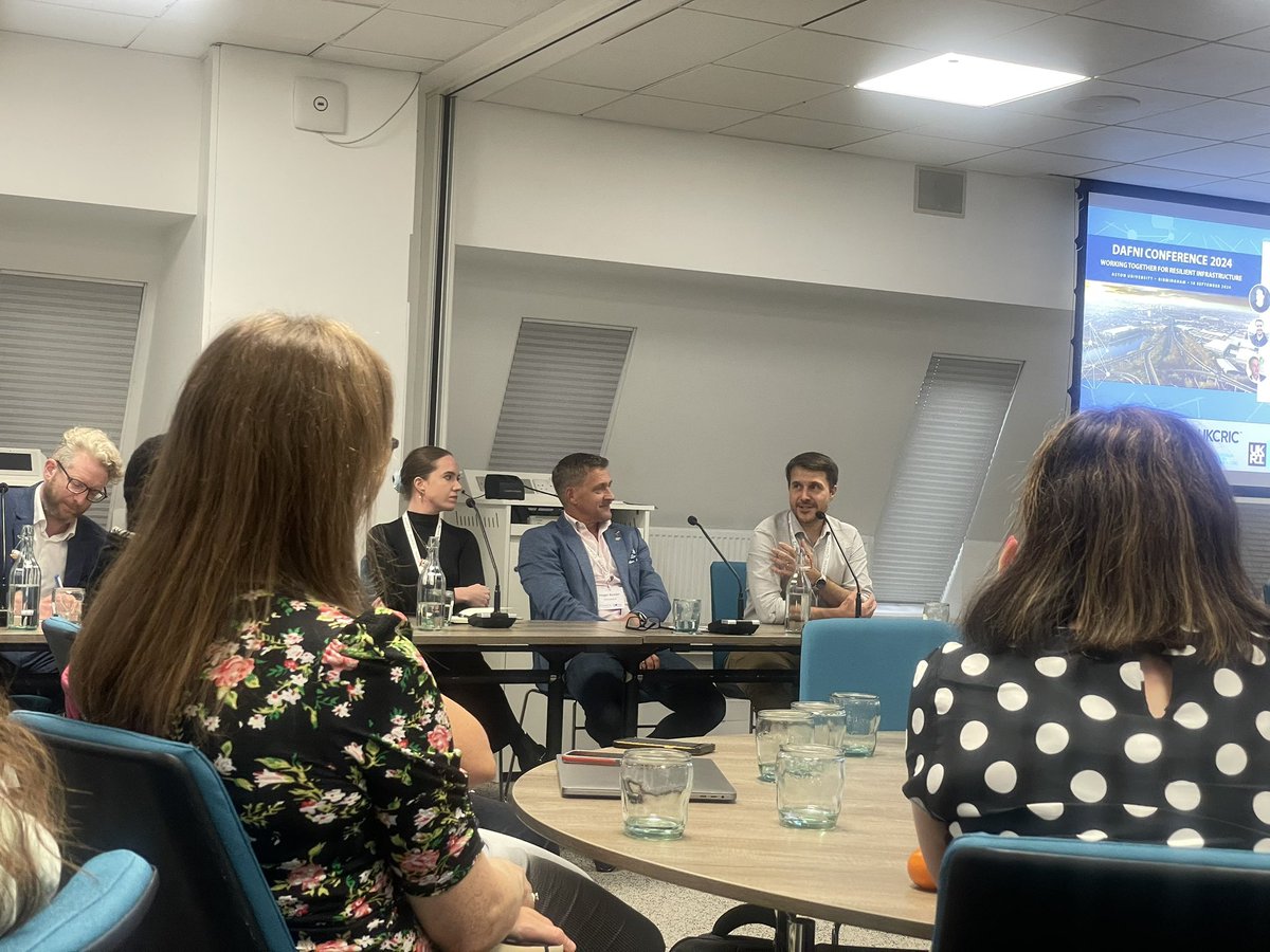 DAFNIfacility's tweet photo. Our industry and government panel discuss the big infrastructure challenges they face and how to overcome them at #dafniconference @UKPowerNetworks @WaterREast Fascinating viewpoints & insights https://t.co/M4Xo8P7Ibj