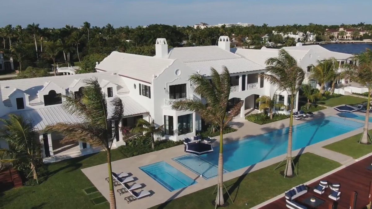 MazumaToday's tweet photo. Sales of $10 million homes surge in Palm Beach and New York https://t.co/jdztjT6j1l https://t.co/bgQVmybn1W