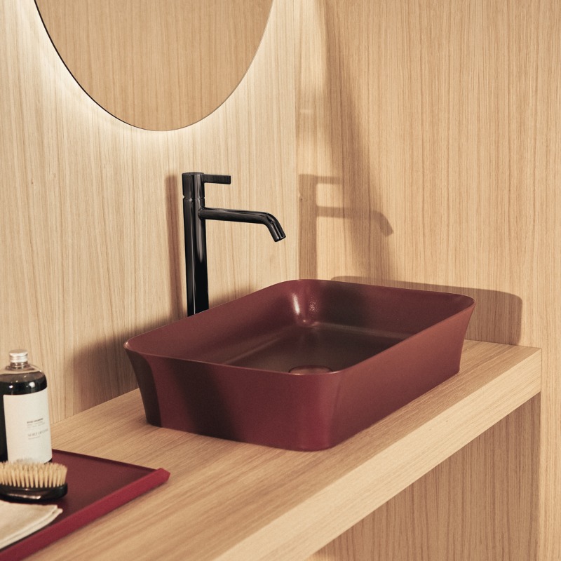 IdealStandardUK's tweet photo. With its stylish, ultra-slim washbasins, the Ipalyss collection pushes design boundaries. 

Combining robust ceramics with a simple elegance, the basins are perfect for a statement setting.​

#BathroomDesign