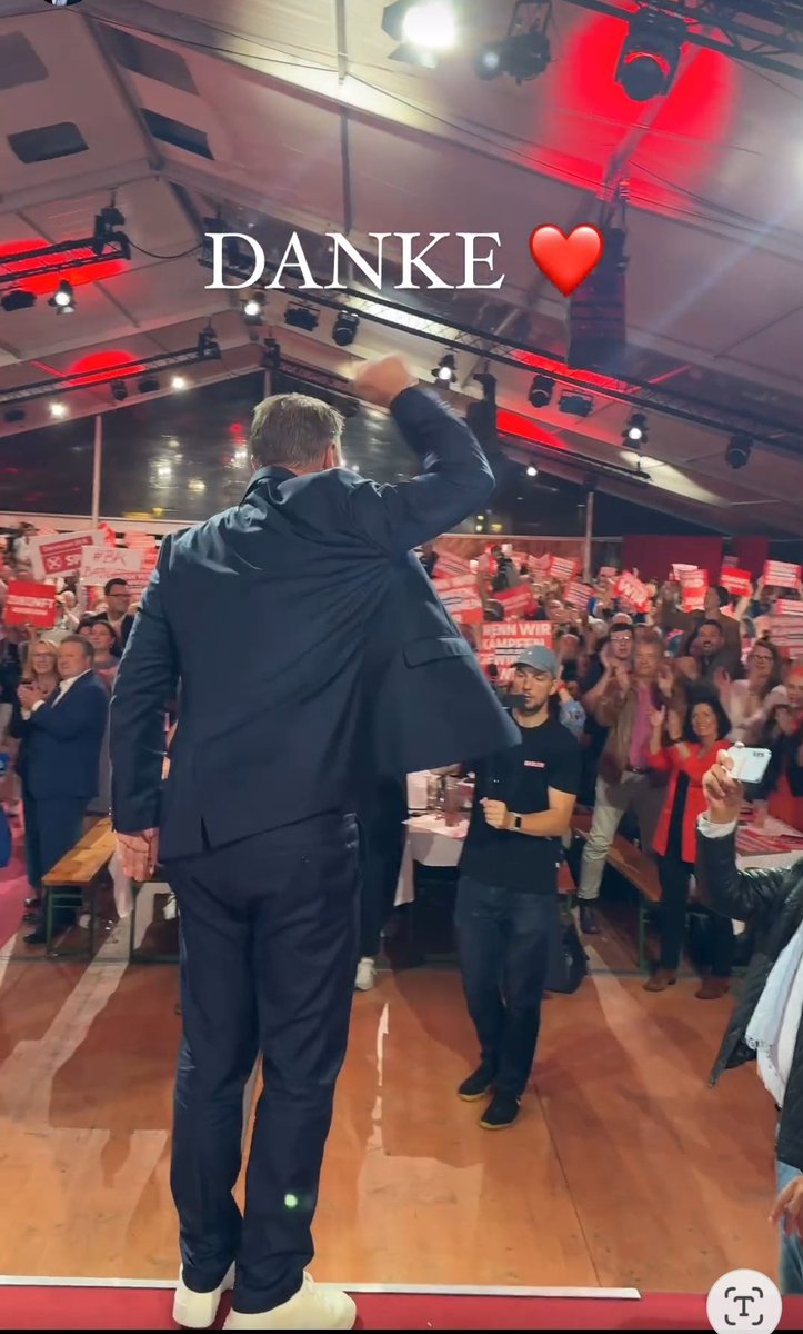 Wir wollen Gerechtigkeit und Freiheit für alle! Keine MAUERN, keinen ORBAN, keinen PUTIN!