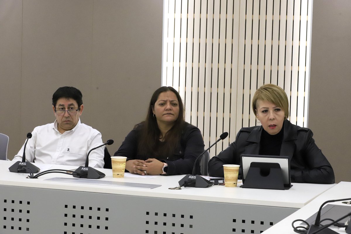 MintrabChile's tweet photo. Seguimos en los #DialogosMultinivel con la Confederación de Sindicatos del Comercio para la elaboración del proyecto de ley sobre Negociación Colectiva Multinivel. Nos acompañan @Min_Hacienda y @meconomia https://t.co/WgCA6eV9nK