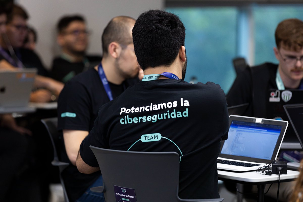 OEA_Cyber's tweet image. El pasado sábado equipos de Costa Rica🇨🇷, El Salvador🇸🇻, Argentina🇦🇷, Chile🇨🇱, Guatemala🇬🇹, México🇲🇽 y Perú🇵🇪 participaron en #CybersecChallenge2024, un ejercicio de #Ciberseguridad para jóvenes de 18-25 años organizado por @manager_cluster apoyo de @hackrocks_ y @OEA_Cyber