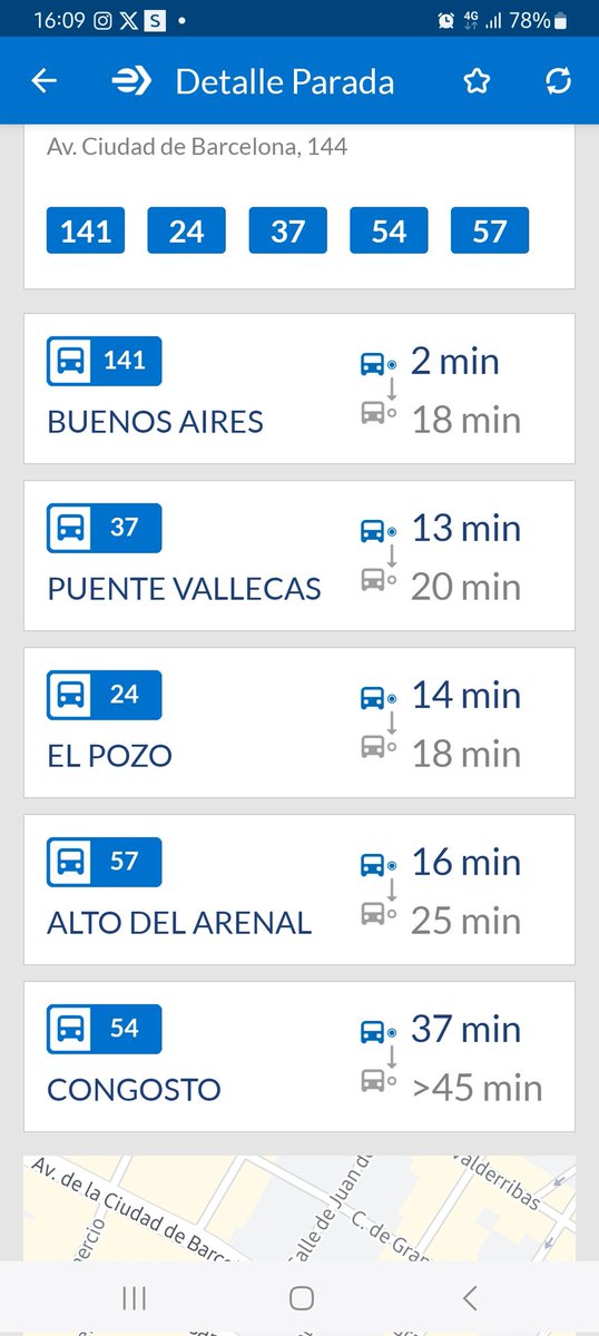 sabika78's tweet photo. @EMTmadrid esta es vuestra frecuencia de paso? Y luego todos como sardinas enlatadas. Llevamos 2 días de regalo en el 54. https://t.co/wrZ7LUPevF