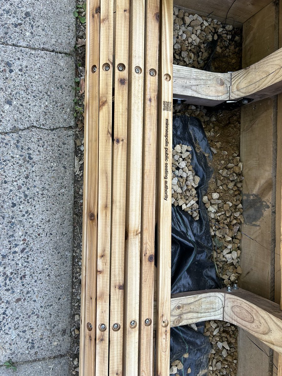 EHBinMN's tweet image. Yesterday was a big day! After over a year building this retaining wall, I asked @localhuman to cap it off with one of his awesome benches.
He did not disappoint.