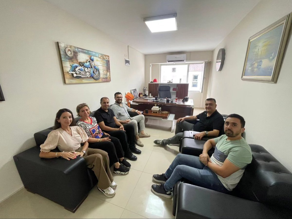 Dava arkadaşımız, AK Parti Manisa İl Başkan Yardımcımız Özkan Satılmış'a, Manisa'mızın hizmetine kazandırdığı firması AREL A.Ş. için hayırlı olsun ziyaretinde bulunduk. 

Rabbim hayırlı müşteriler ve bereketli kazançlar nasip etsin.