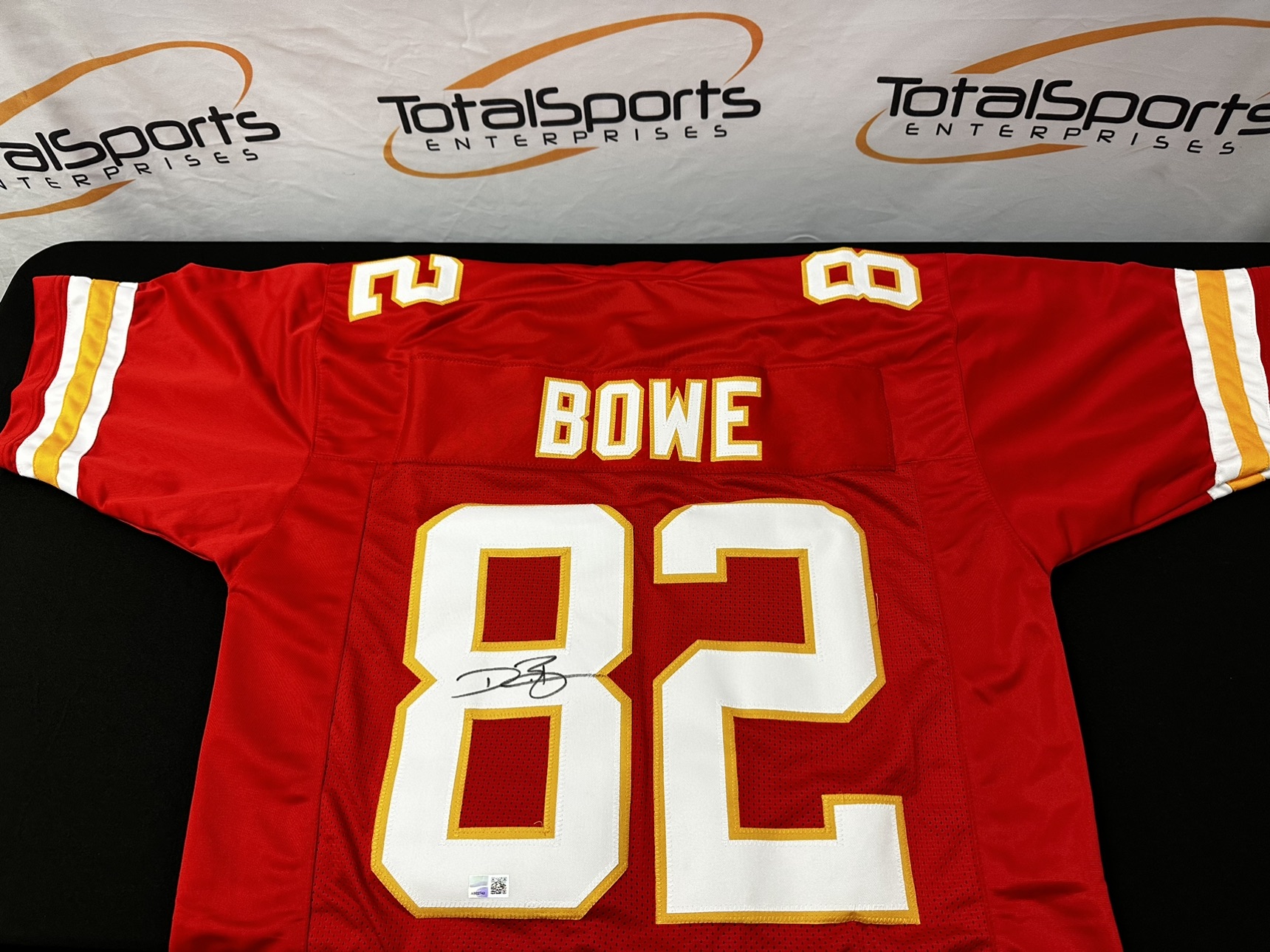 Total Sports Kansas City on X DEAL OF THE DAY Dwayne Bowe autographed jerseys are 65 for the first TEN people to use discount code DB82 today https t 7aMlp2KmlD https t WglwxCGp23 X
