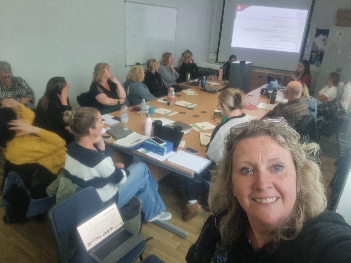 Lymphwales's tweet image. Clinical leadership is vital in the NHS. @LymphNetWales allows 12 clinicians time out to develop service improvement projects every year. This is how change happens and improves patient outcomes. Another inspirational group 👏 #timeback #lymph #timeout
#headspace @karen_morgan10