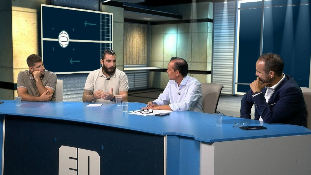 La derrota en Elda es un serio aviso. Con la calidad no basta para ganar los partidos en <a href="/LaLiga2/">LALIGA HYPERMOTION</a>. La <a href="/U_D_Almeria/">UD Almería</a> debe encarar los partidos con más intensidad, coraje y ambición.
El análisis de <a href="/chicoflores/">Chico Flores</a>, <a href="/yiyolopez99/">Rafa López</a> y <a href="/AntonioMtnzP/">Antonio Martínez</a> con <a href="/juanjito8/">Juanjo García</a> 
📺 youtu.be/NtU1Vp08LmI?si…