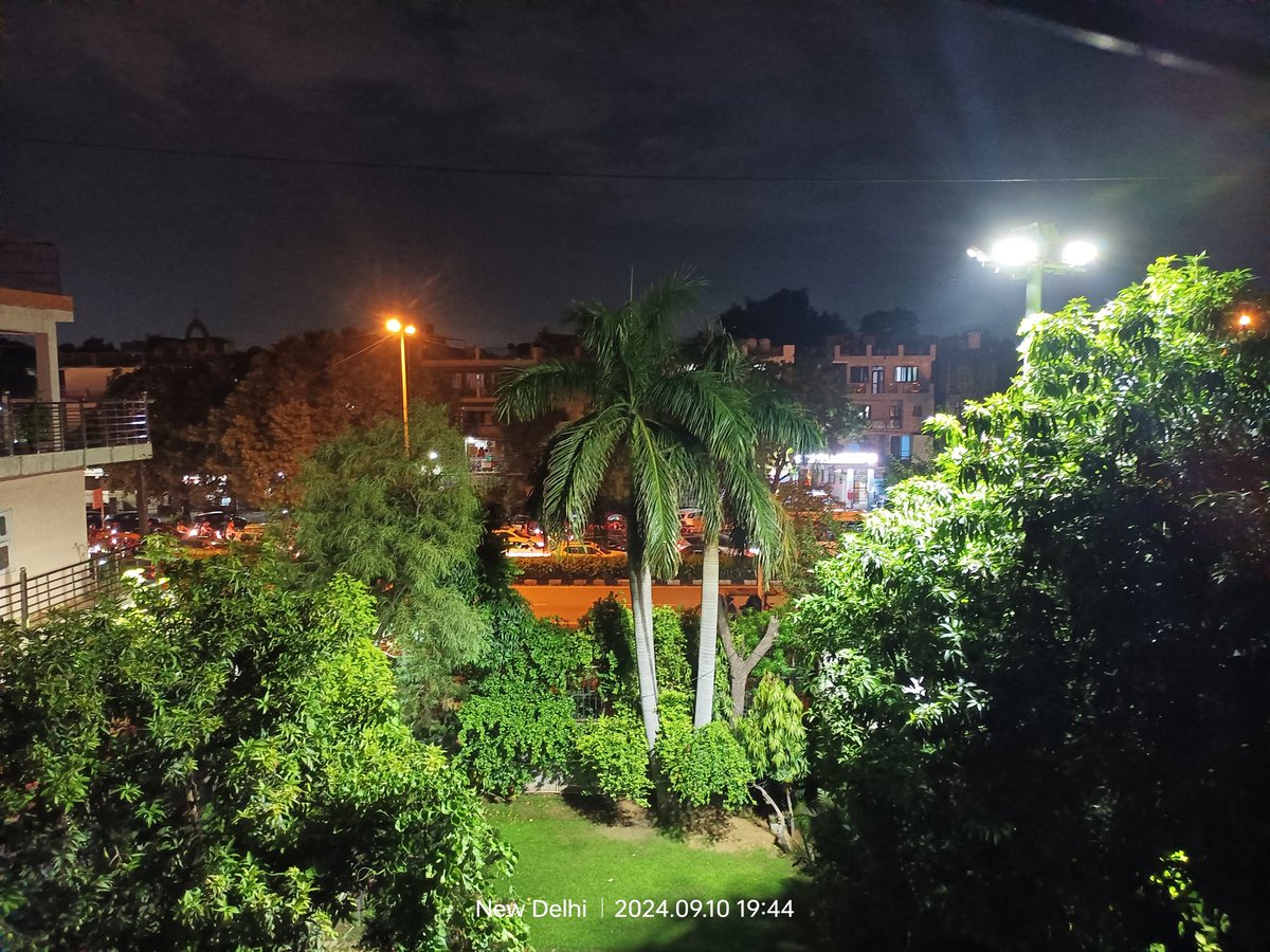 achal_sen's tweet image. @dtptraffic this is very very serious and needs your full attention that I live in mayur vihar phase 3, new delhi and I have two ways to reach my home but as you can see in the images since a couple of weeks there is jam which I have never observed in 20 years.