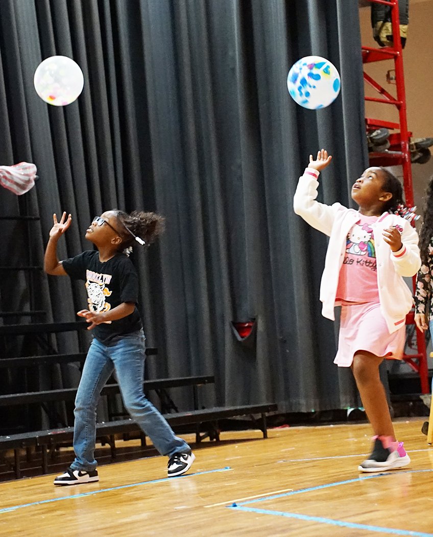DukeCitySD's tweet photo. Students reviewed PBIS (Positive Behavioral Interventions and Supports) expectations today during assemblies, before playing some games. Thank you, Ms. Walker, Dr. Watterson, and Ms. Means for helping lead the assembly.

Remember kids: Be Safe, Be Respectful, and Be Responsible! https://t.co/YFXd7Pi6cP