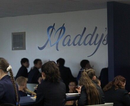 We are honoured to announce that in the memory of a former student, the dining hall has been renamed ‘Maddy’s’. See the full story here colytongrammar.com/131/latest-new…

#colytongrammarschool #fundraising #inmemory #womensaid #refurbishment #charity #TeamWomensAid <a href="/womensaid/">Women's Aid</a> @womens_aid