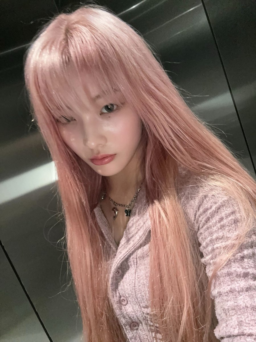 ro0204ha's tweet photo. 시발이로하핑머햇어얘들아 https://t.co/8k1614J56T
