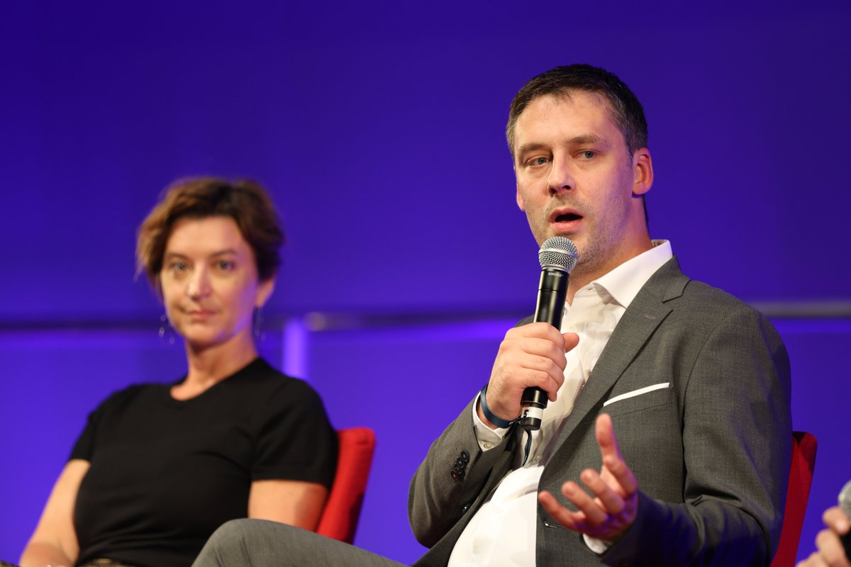 #LTSF2024 🚀 Quelle place pour les petites constellations ?
🔹Pierre Bertrand, CEO de Skynopy
🔹Clément Galic, Co-fondateur et CEO d'<a href="/UnseenLabs/">Unseenlabs</a> 
🔹<a href="/EmmanuelleMeric/">Emmanuelle Meric</a>, DG de <a href="/LoftOrbital/">Loft</a> 
🔹<a href="/alextisserant/">Alexandre Tisserant</a>, CEO de Kineis