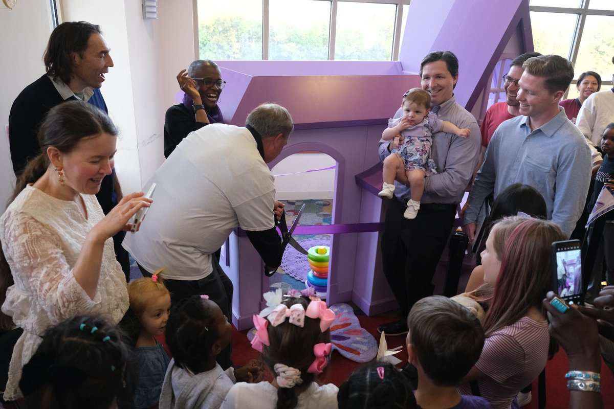 CityofRahway's tweet image. 💜 The Rahway Library’s Purple Playhouse is here! This special addition honors Mrs. Sutter, whose favorite book Mr. Pine’s Purple House inspired her love for reading. Visit to see the playhouse &amp;amp; explore our exciting upcoming events for all ages! 📚✨ #RahwayLibrary #Legacy