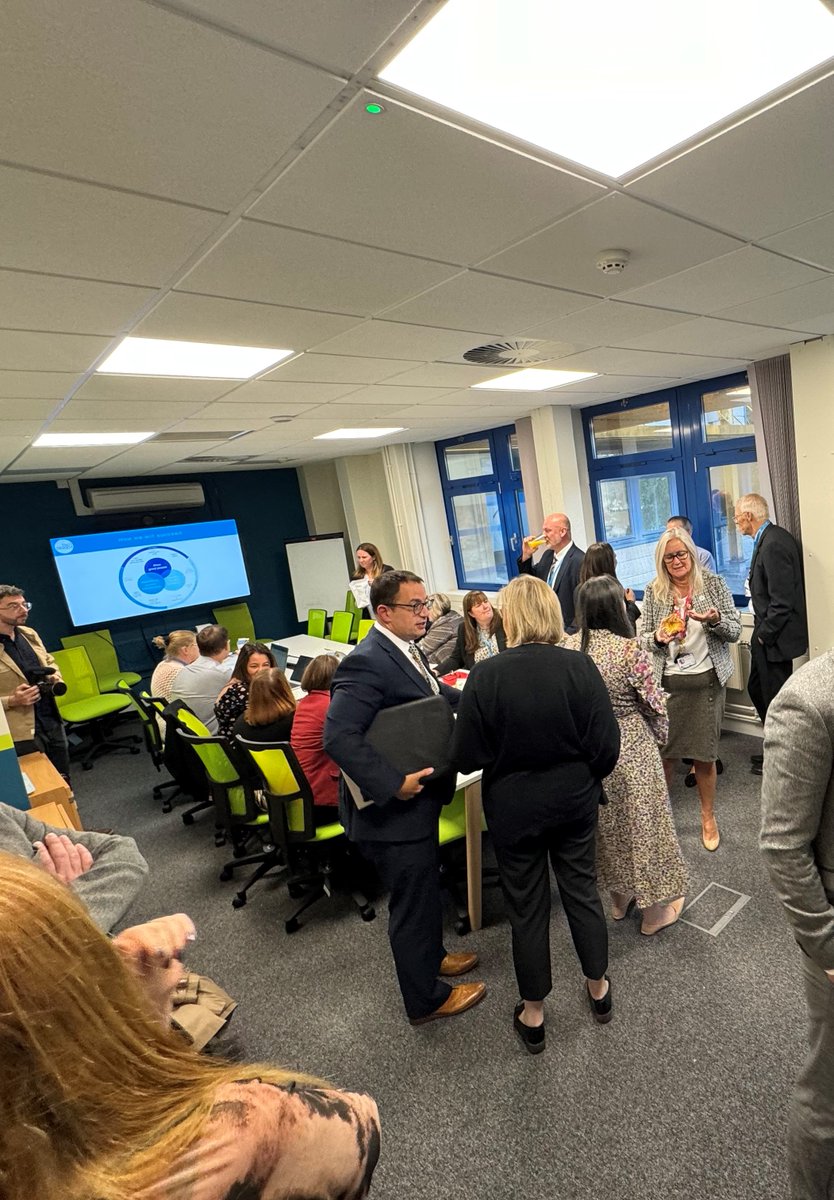 Siobhan Meredith tweet media