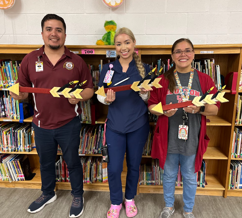 Something awesome is happening at Guzman Elementary! Our amazing professionals are being recognized for their hard work with affirmation arrows. 📷 It’s a small gesture with a big impact.
Let's celebrate the incredible work they do for our students every day. 📷
#GuzmanPride