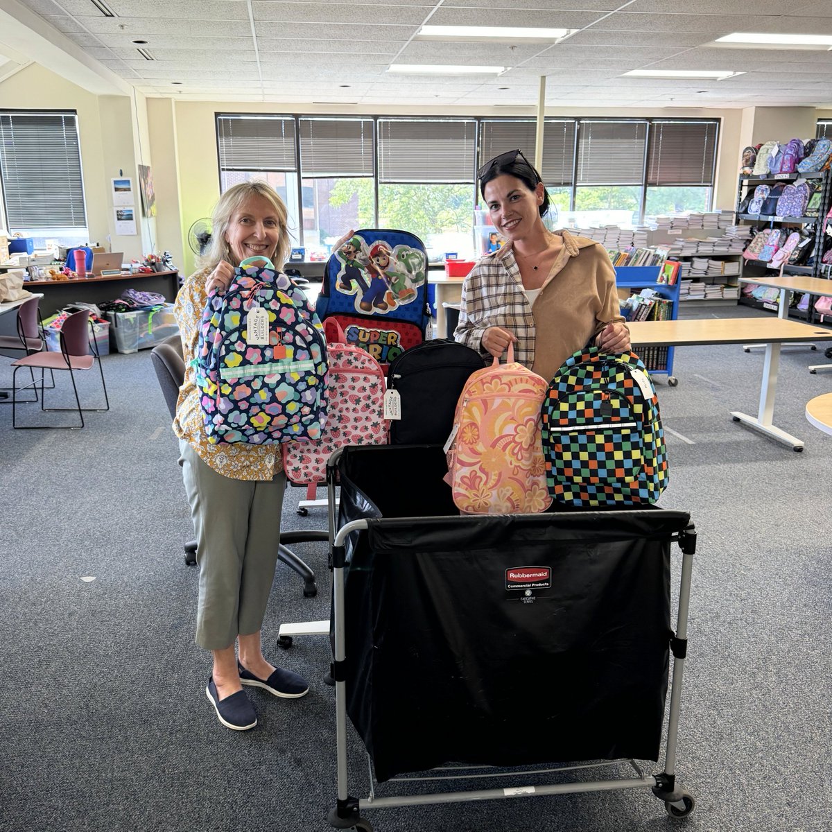 VantageBldrs's tweet photo. Each year, Vantage Builders participates in the @ School on Wheels MA “Tools for School” school supply drive for K-12 students in the Greater Boston Area.  We hope all the kids have a great school year!
#ToolsForSchool #SchoolOnWheels #schoolsupplies #backpackdrive https://t.co/0zqr7vjCYd