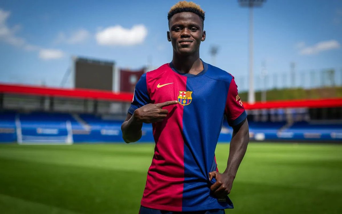 DreamsFootballC's tweet photo. A Dream Come True

The 18-year-old Ghanaian sensation has signed a season-long loan deal with FC Barcelona, leaving Dreams FC. He was accompanied by the club president, Mohammed Jiji Alifoe.

Aziz, who is realizing his dream of playing for Barcelona, is a talented and dedicated.. https://t.co/eyQMw3XCTh