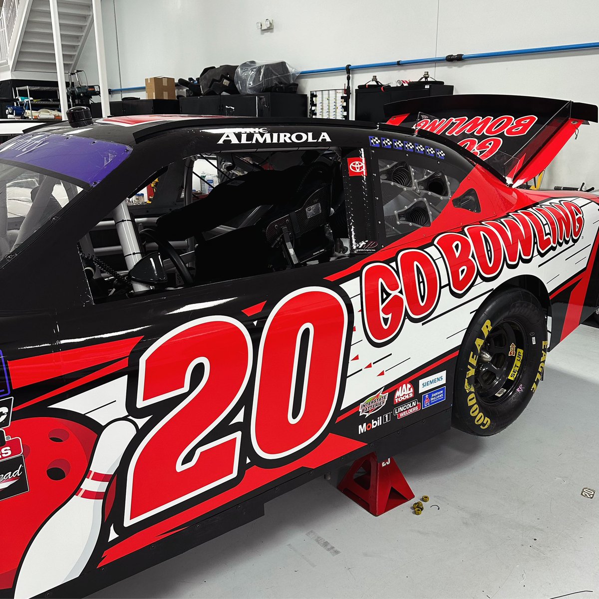 Left and Right this weekend with <a href="/GoBowlingdotcom/">GoBowling</a> on the car in Watkins Glen. Can’t wait.