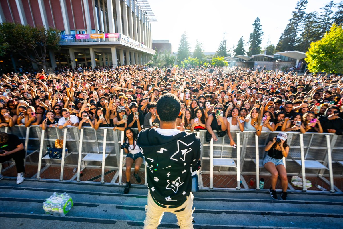 I Make This Shit Look Good