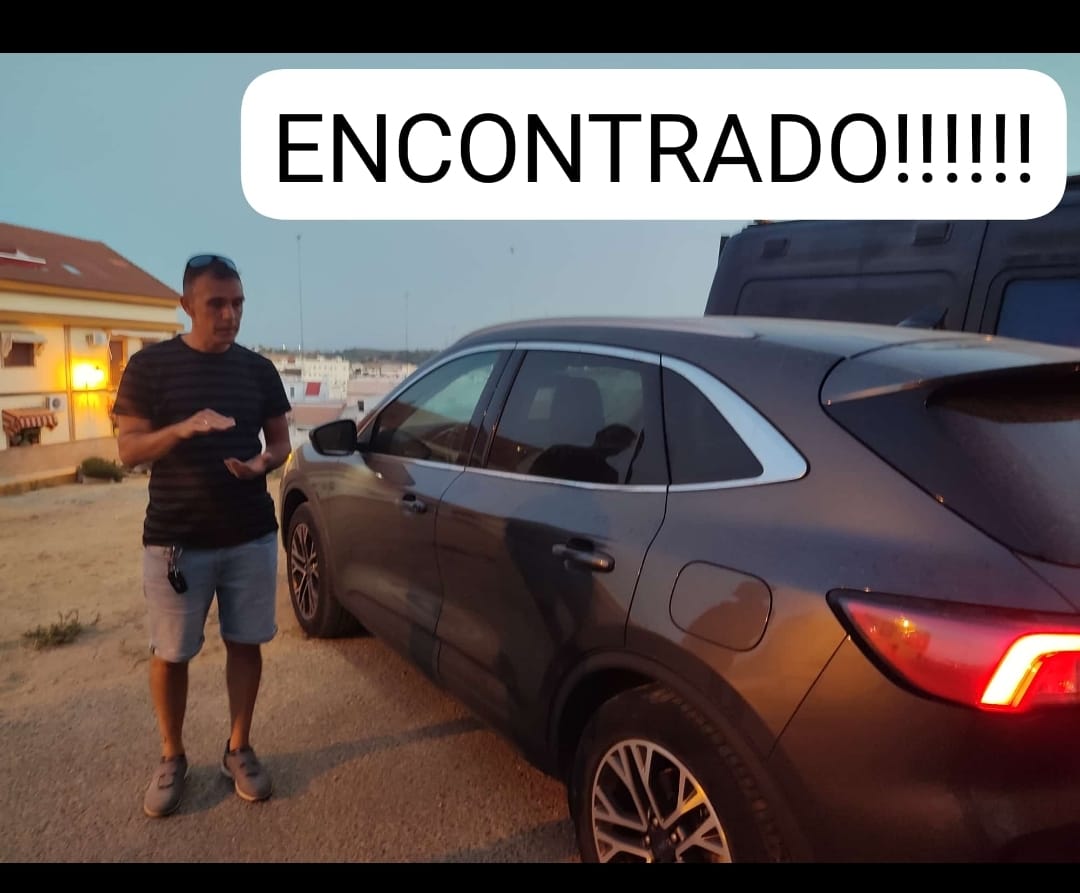 Daniel Gómez-Cabello (@danielgomcab) on Twitter photo ENCONTRADO!!!! Gracias a muchas gestiones y a <a href="/FordSpain/">Ford España</a> que me han forzado la señal del GPS, y he llamado a <a href="/policia/">Policía Nacional</a> dandole la direccion, y alli estaba👏👏. Gracias a tod@s los que habéis difundido y preocupado. ENCONTRADO!!!! Gracias a muchas gestiones y a <a href="/FordSpain/">Ford España</a> que me han forzado la señal del GPS, y he llamado a <a href="/policia/">Policía Nacional</a> dandole la direccion, y alli estaba👏👏. Gracias a tod@s los que habéis difundido y preocupado.