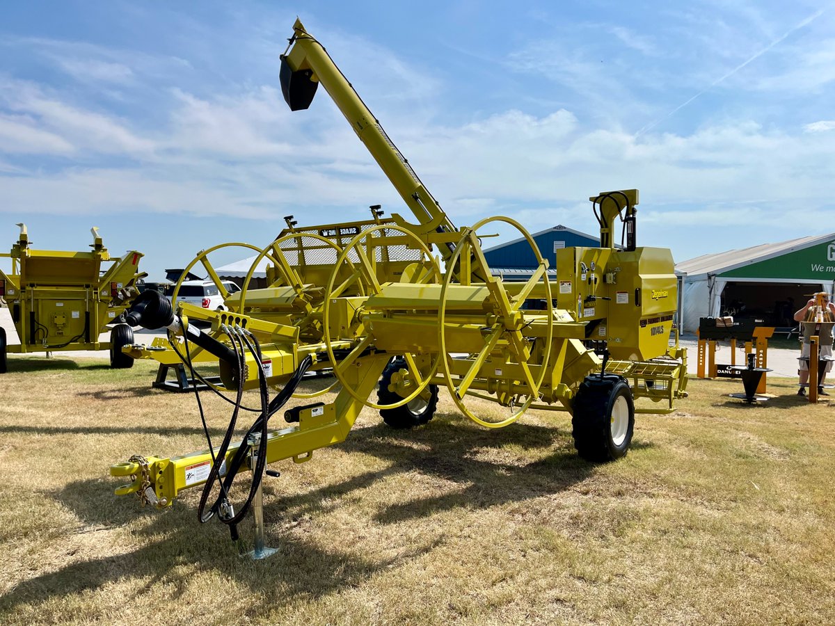 We have a 🧢 trick of shows this week and would love to see you stop by to see our lineup of high performance grain processing, grain bagging and hay equipment. You'll find us 👇

🌾 Outdoor Farm Show: Woodstock, ON
🌽 Husker Harvest Days: Grand Island, NE
🚜 Big Iron: Fargo, ND